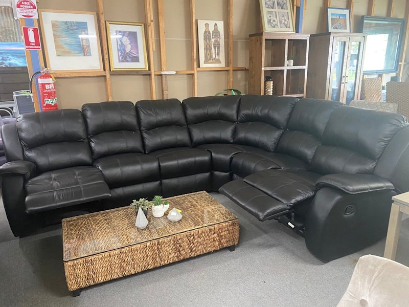 Leather lounge suite 62863381532546111