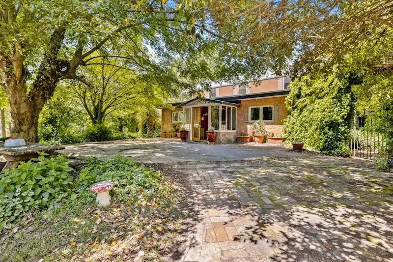 Willpajarri - Artistic Oasis with Historic Charm in Sunny Corner629296823664661114