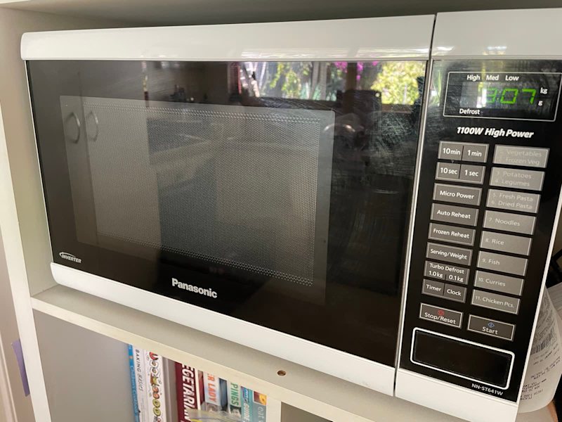How Do You Change The Light In A Panasonic Microwave