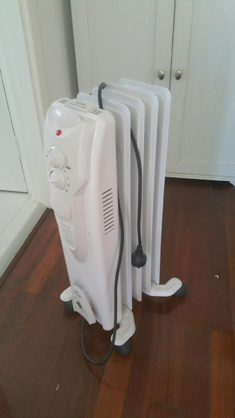 Heater Oil used 4 times Excellent Condition630142382464031123