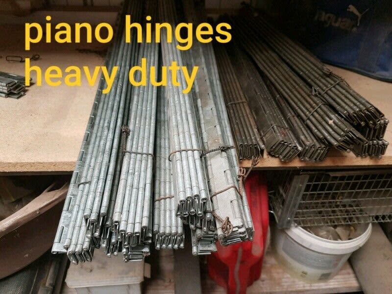 Continuous hinge galvanized,is also known as piano hinge63007394539394111