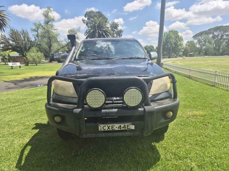 2005 TOYOTA HILUX SR5 (4x4) 5 SP MANUAL DUAL CAB P/UP62882732662913112