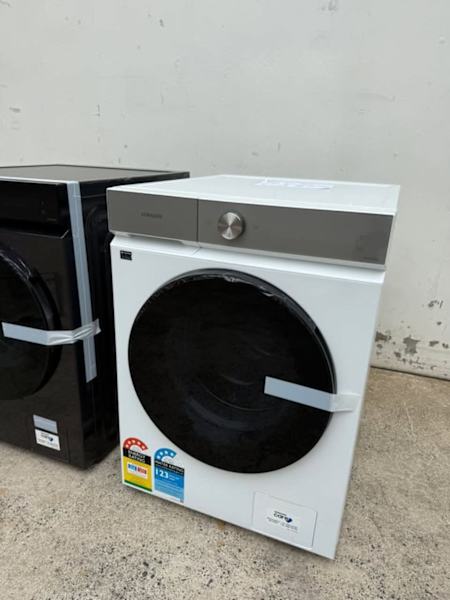 SAMSUNG 12K FRONT LOAD WASHING MACHINE BLACK & WHITE - AS NEW63021731452801111