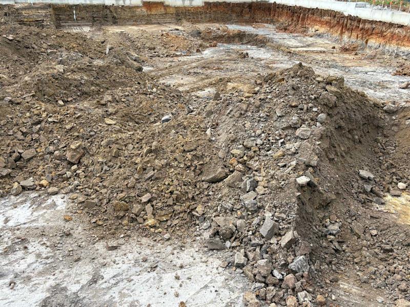 Clay/ soil / shale62863392874755111