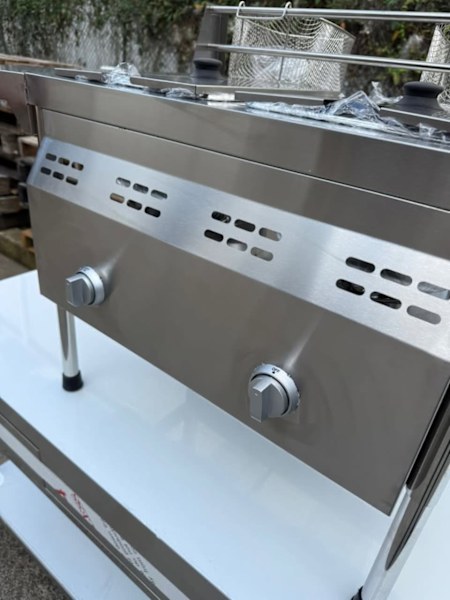Commercial Double Gas Deep Fryer with Side Benches & Stand 20L63021731446018113