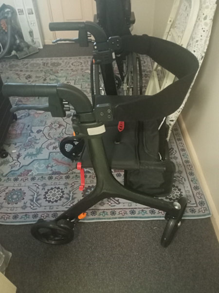 wheel chair and walker 63019534006019112