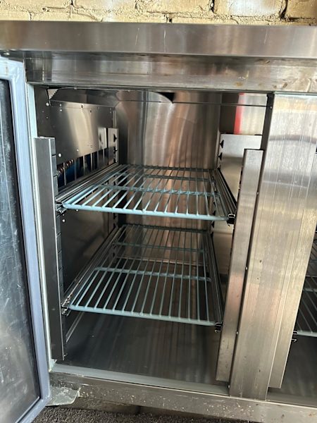 Industrial Williams double door bench fridge 63016484823809111