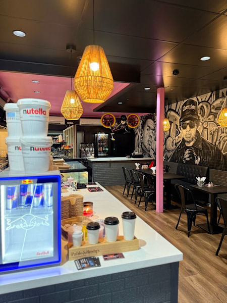 Kemps Creek Cafe/ takeaway restaurant 63007162423809112