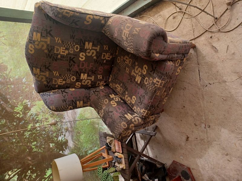 Comfy Wing back chair 62863839384195111