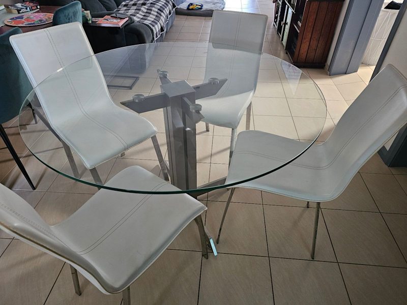 round glass top dining table62863411063681111