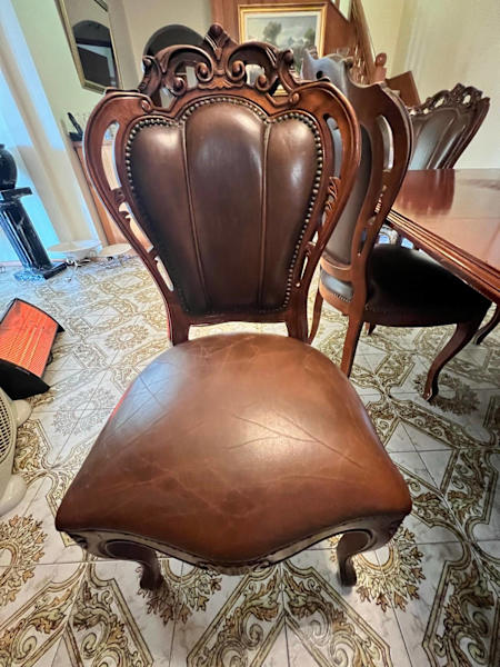Set of 8 Traditional Italian-Style Dining Chairs – Wood & Leather628634133451551120