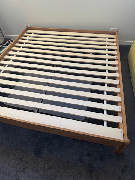 Solid oak king size bedframe62863406501633113