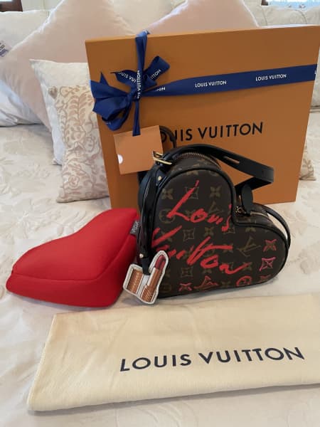 New Textures & Shapes Rule for Louis Vuitton Cruise24 - PurseBlog