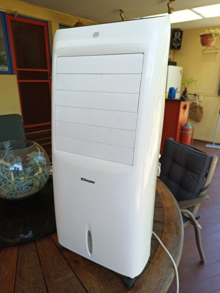 Evaporative Cooler.63021729814402111