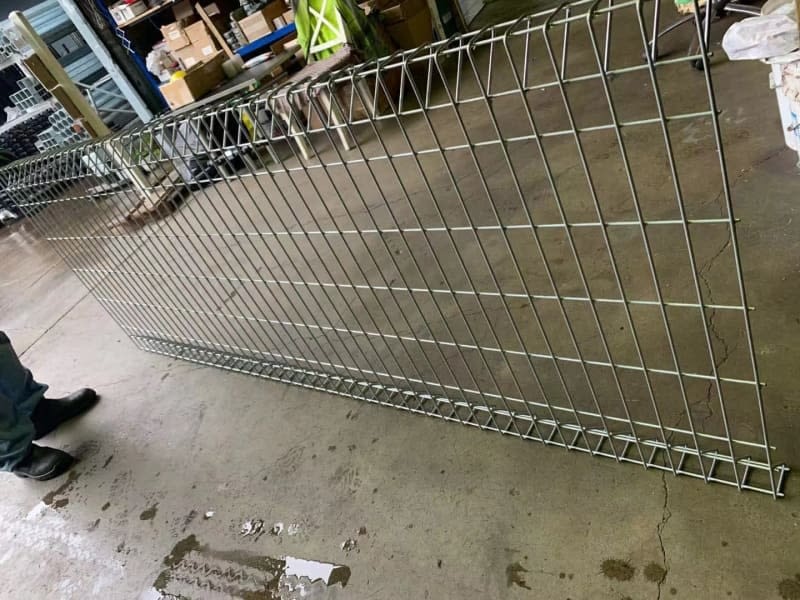 Hot dipped Galvanized.Roll top fence 0.9m*2.4m $ 59.00 /panel63442828324610110