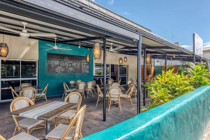Restaurant Business For Sale63007129020033111