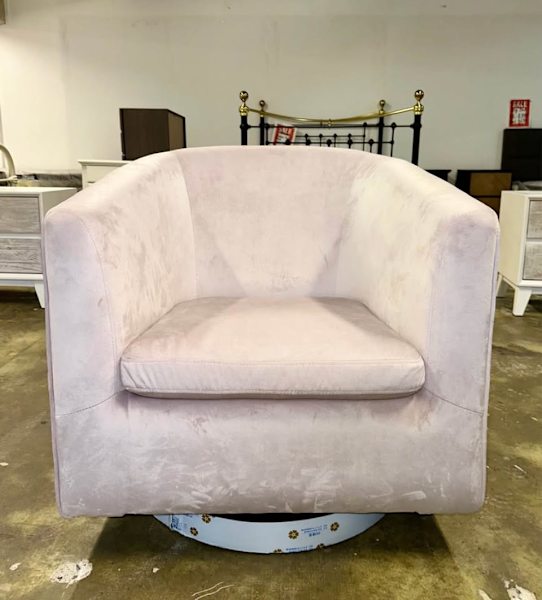 Pink Swival Chair628634063124511116