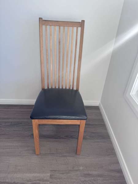 5 Oak Dining Chairs62863383557635112