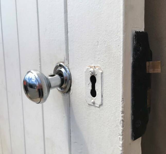 External Door with Vintage Handle - 2025 x 800 x 35 mm63006235673731112