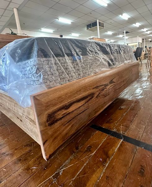 Bunbury Queen Bed62863406512769114