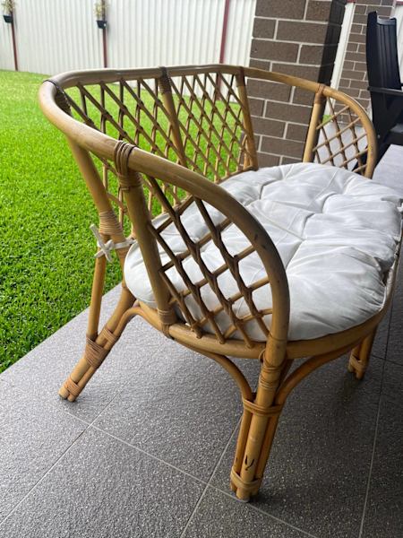 Cane Chair . 2 seater Great condition 63437625138435113