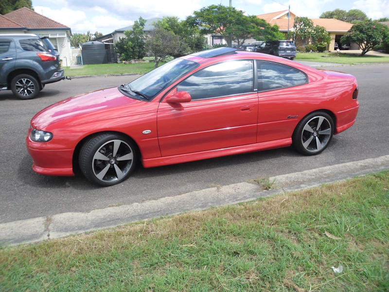 2004 HOLDEN MONARO CV8-R 4 SP AUTOMATIC 2D COUPE62938582776707111
