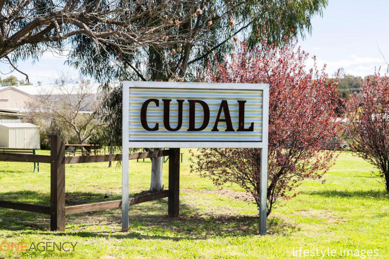 GREAT BLOCK IN CUDAL GARDENS ESTATE63438552589569113