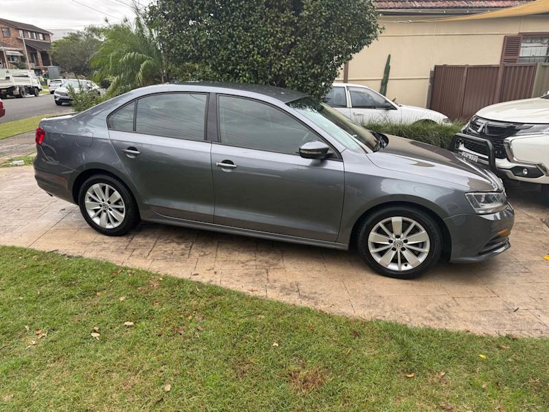 Volkswagen Jetta 62934705472770113