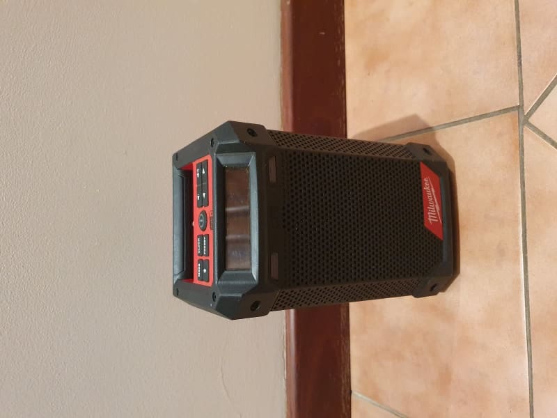 Milwaukee M12 Radio/ Bluetooth speaker - Mundaring