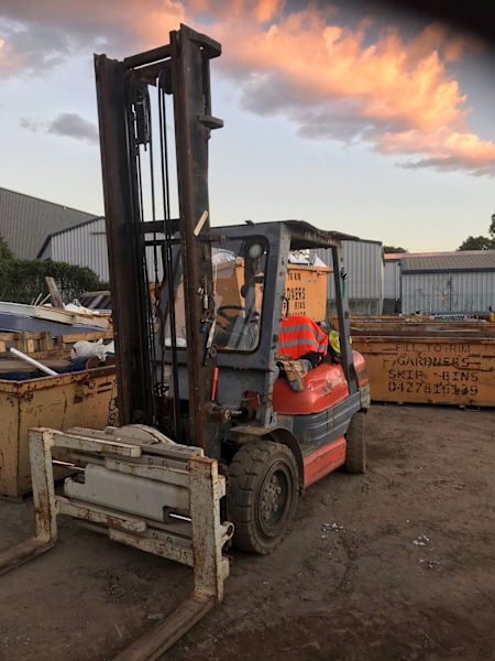 Gardners Yamba Skip Hire Buisness For Sale....63438933911937111