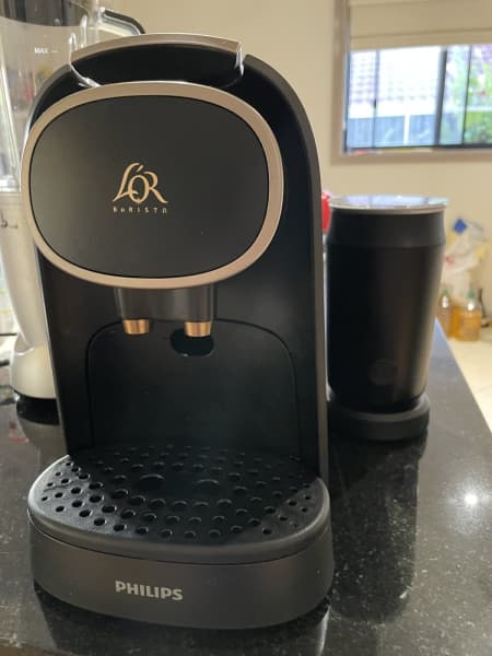 Philips L'Or Barista coffee machine with frother, 47 capsules63470141016450111