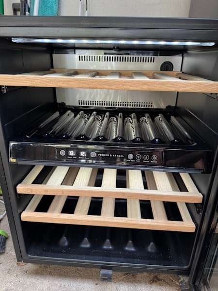 Fisher & Paykel wine fridge 63021731339906112