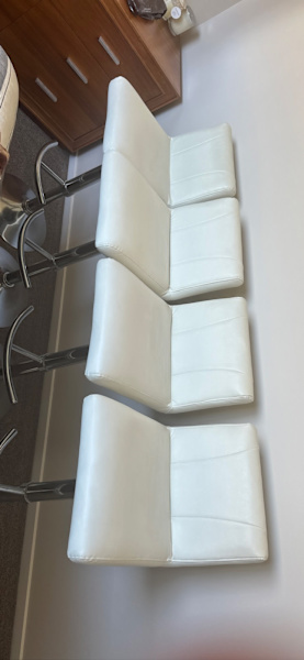 Bar stools x 462863383546371112