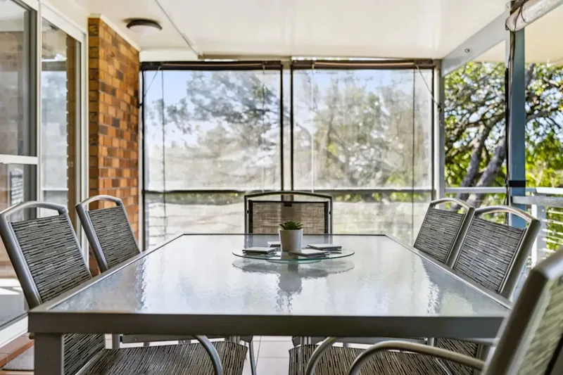 Spacious Family Home with Mountain Views & Self-Contained Guest Accommodation62929683635841113