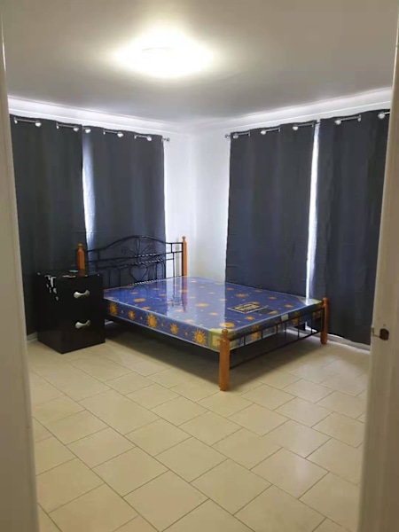1 large bedroom in Merrylands for rent 63007596807937112