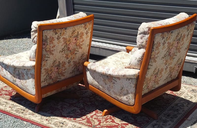Mid Century Modern Chiswell Lounge Swivel Arm Chair .(ONLY ONE LEFT)62863383552130111