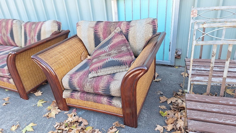 COMFY 6 SEATER CANE FRAMED LOUNGE62863380589443111