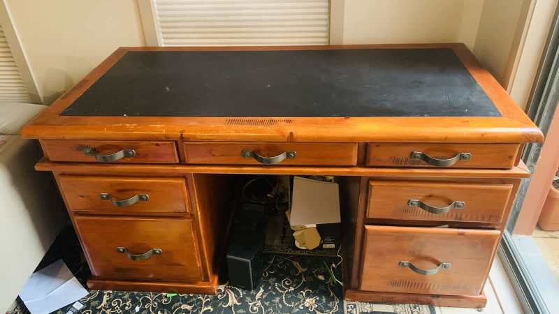 Desk governors with leather insert62863838423299112