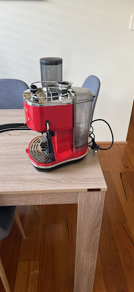 Delonghi coffee machine and Sunbeam grinder63441582031491110