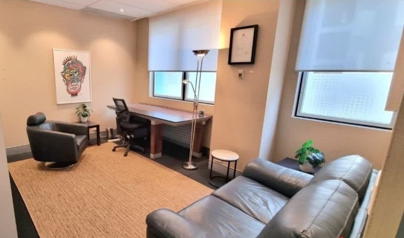 Lawyer / Solicitor office share space near courts + Parking Surry Hill629956201102101124