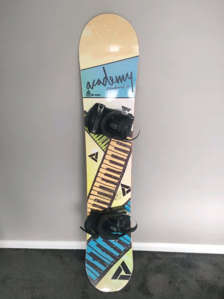 academy rhythm snowboard