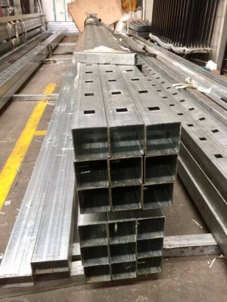 Galvanised 100x100x8000mm Single and  Double Punched 25mm SQ63008917717377113