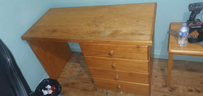 free desk near me