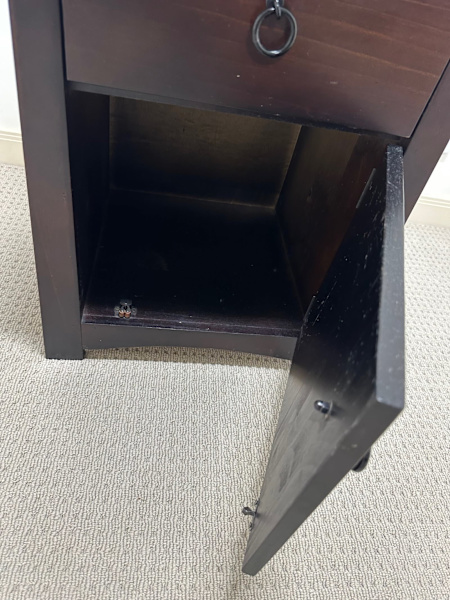 Timber Bedside Table62863409255041111