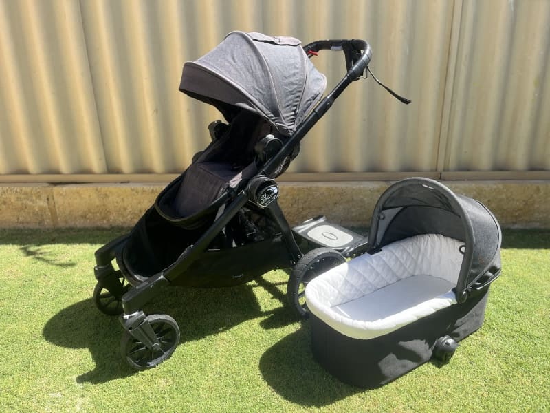 Gumtree baby cheap jogger