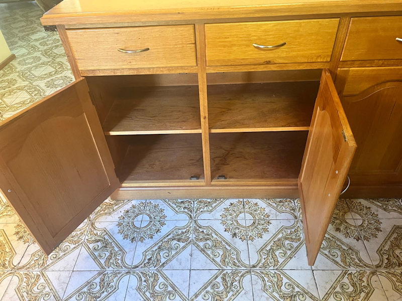 Tassie Oak Sideboard62863385088642113