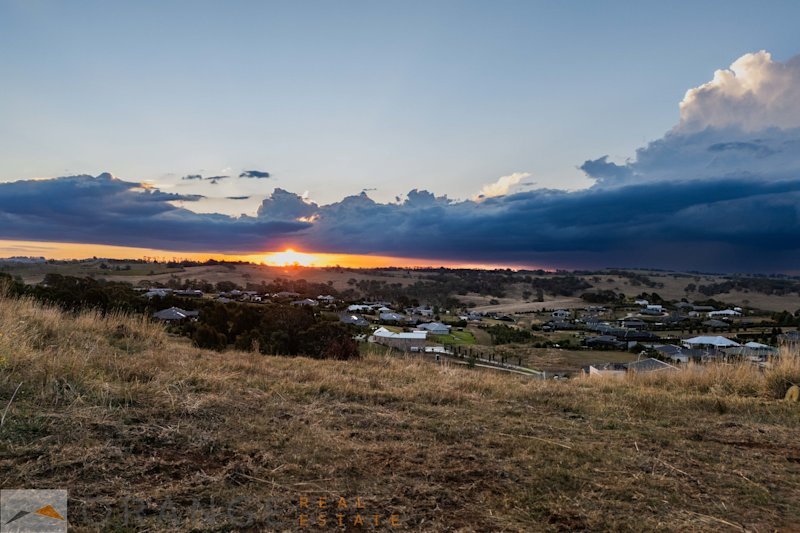 Breathtaking Views & Stunning Sunsets63007280328449113