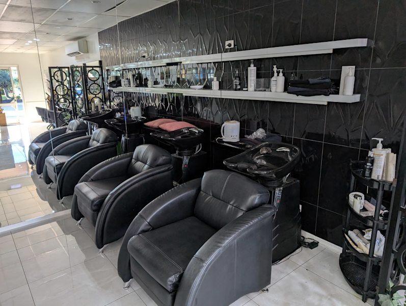 Hairdressing Salon Lease For Sale628853587912991111