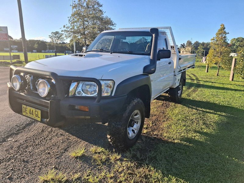 2011 NISSAN PATROL DX (4x4) 5 SP MANUAL LEAF C/CHAS62937623345025111