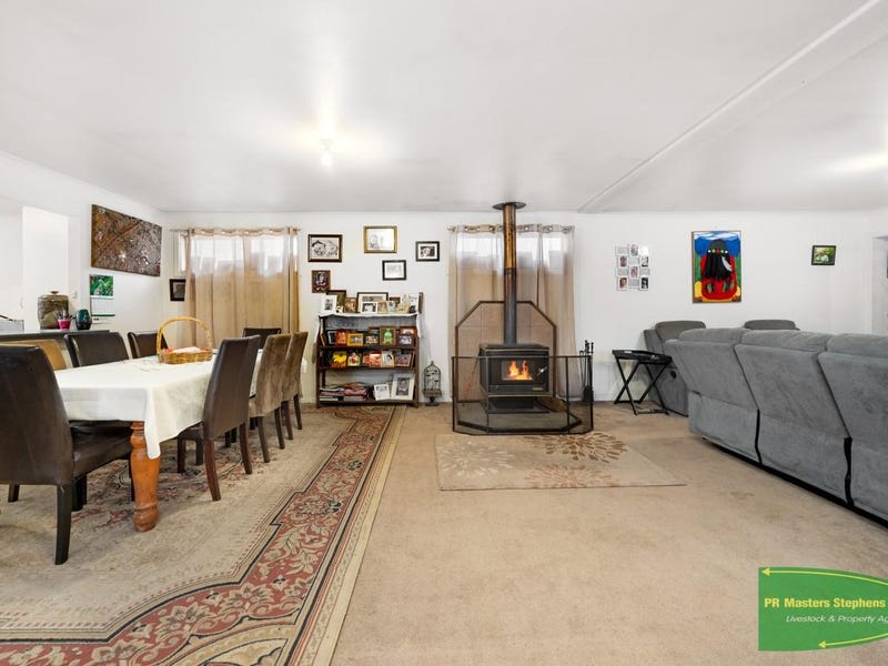 Battle-Axe Privacy in Blayney62929680661378113